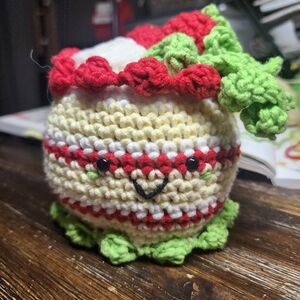 Handmade Crocheted Kawaii Strawberry Cream Cake Cute Amigurumi NEW
